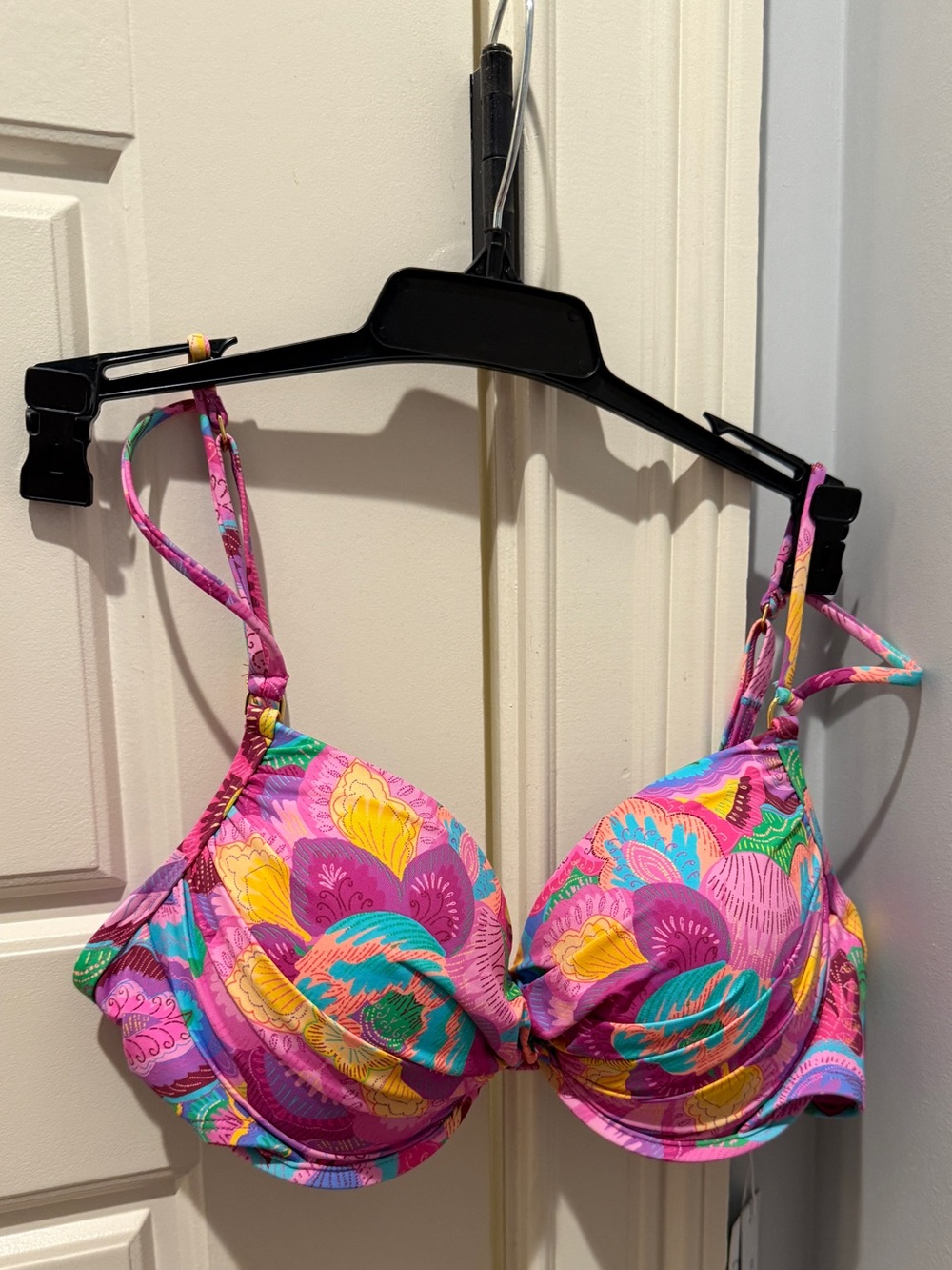 Bleu Rod Beattie Vibrant Pink Floral Underwire Swim Top size 8